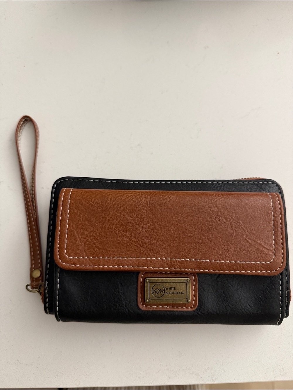 NWT White Mountain Black and Brown Vegan Leather Wallet Wristlet